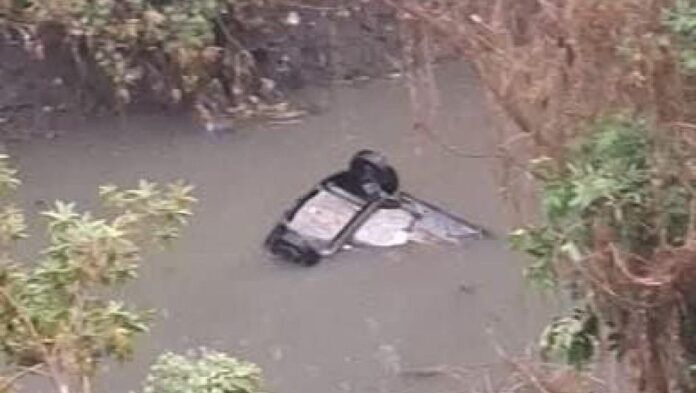 cuerpo-emergencias-recupero-cuerpos-auto